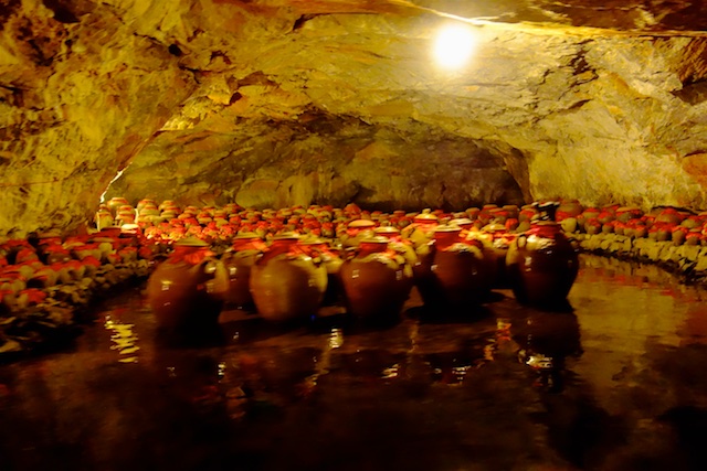 trockene Halong Bucht - eingahrt Höhle auf der tour
