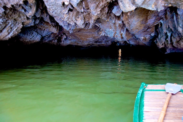 trockene Halong Bucht - landschaft auf der tour